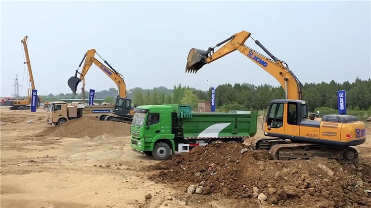 XCMG Official 21ton crawler excavator XE215C hydraulic multifunction crawler excavator machine price